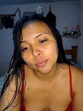 Daniela Cruz  online show from March 26, 2026, 10:40 pm