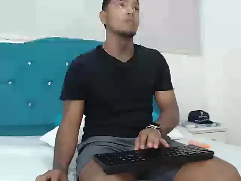 Axell Kinng online show from February 27, 2026, 1:33 pm