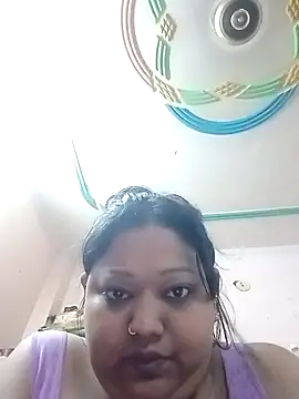 Samaira Juicy143 online show from April 23, 2026, 5:03 pm