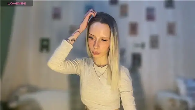 Snapshot of DellaCampbell chatting on February 11, 2026, 10:04 am DellaCampbell online show from February 11, 2026, 10:04 am