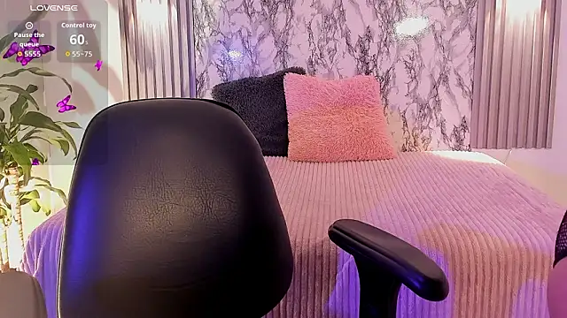 Snapshot of ChloeeMasonn chatting on February 20, 2026, 11:01 am ChloeeMasonn online show from February 20, 2026, 11:01 am