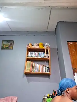 Snapshot of Peterveero12 chatting on April 19, 2026, 1:01 pm Peterveero12 online show from April 19, 2026, 1:01 pm