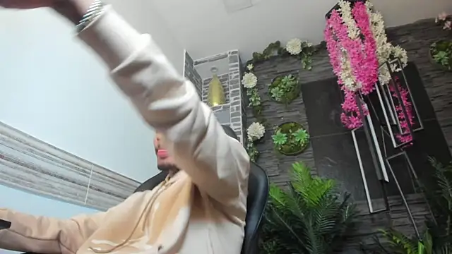 Snapshot of Rpoolrboy chatting on March 26, 2026, 4:11 am Rpoolrboy online show from March 26, 2026, 4:11 am