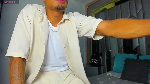 Snapshot of Rpoolrboy chatting on March 20, 2026, 4:35 am Rpoolrboy online show from March 20, 2026, 4:35 am