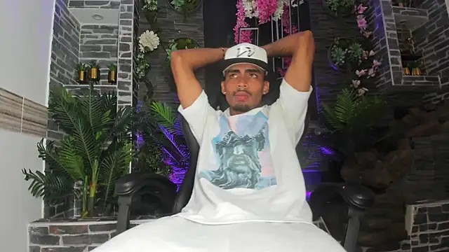 Snapshot of Rpoolrboy chatting on March 28, 2026, 4:02 am Rpoolrboy online show from March 28, 2026, 4:02 am