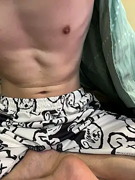 llkiki online show from March 9, 2026, 3:32 am