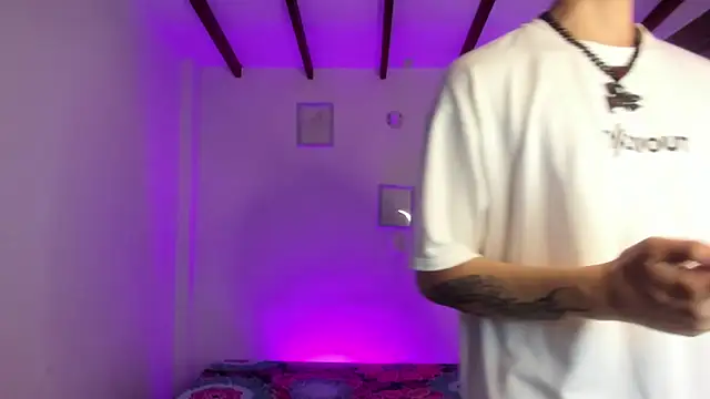 Snapshot of Vlad__night chatting on March 7, 2026, 3:57 am Vlad night online show from March 7, 2026, 3:57 am