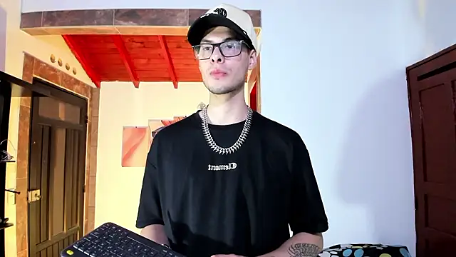 Snapshot of Vlad__night chatting on March 8, 2026, 3:43 am Vlad night online show from March 8, 2026, 3:43 am