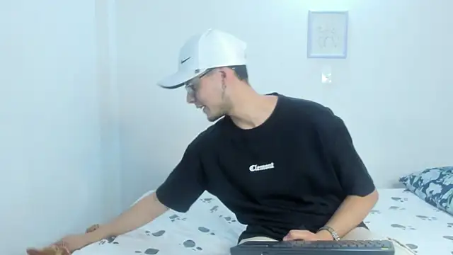 Snapshot of Vlad__night chatting on March 15, 2026, 4:08 am Vlad night online show from March 15, 2026, 4:08 am