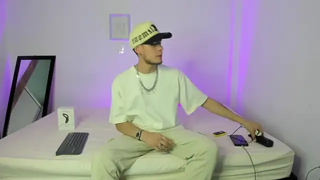 Snapshot of Vlad__night chatting on March 20, 2026, 3:51 am Vlad night online show from March 20, 2026, 3:51 am