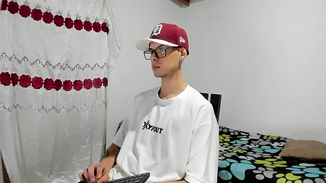 Snapshot of Vlad__night chatting on March 29, 2026, 5:09 am Vlad night online show from March 29, 2026, 5:09 am