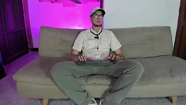 Snapshot of Vlad__night chatting on March 21, 2026, 3:30 am Vlad night online show from March 21, 2026, 3:30 am