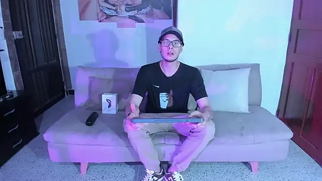 Snapshot of Vlad__night chatting on March 24, 2026, 3:28 am Vlad night online show from March 24, 2026, 3:28 am