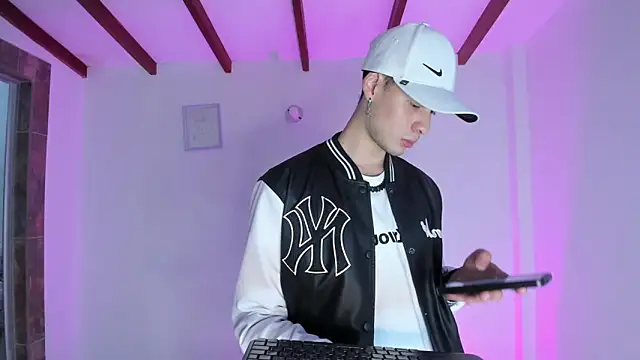 Snapshot of Vlad__night chatting on March 4, 2026, 3:25 am Vlad night online show from March 4, 2026, 3:25 am