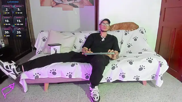 Snapshot of Vlad__night chatting on April 11, 2026, 7:45 am Vlad night online show from April 11, 2026, 7:45 am