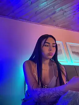 scarlett pinkk1 online show from March 4, 2026, 4:42 am