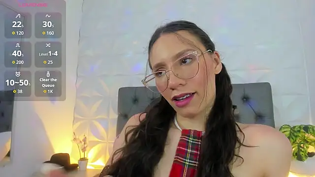 valeryn  rosse online show from April 22, 2026, 12:28 am