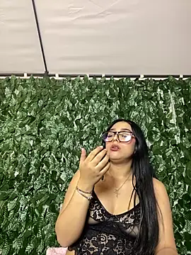 Snapshot of Violetta_pinkk1 chatting on March 14, 2026, 4:29 am Violetta pinkk1 online show from March 14, 2026, 4:29 am