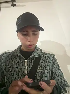 Snapshot of Violetta_pinkk1 chatting on April 6, 2026, 3:02 am Violetta pinkk1 online show from April 6, 2026, 3:02 am