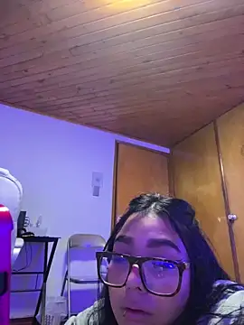 Snapshot of Violetta_pinkk1 chatting on March 31, 2026, 4:14 am Violetta pinkk1 online show from March 31, 2026, 4:14 am