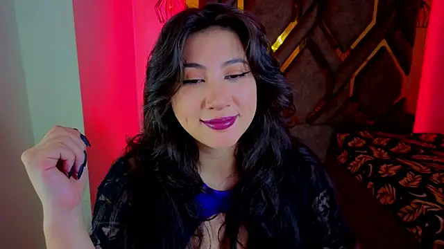 Luvienne online show from February 19, 2026, 7:44 pm