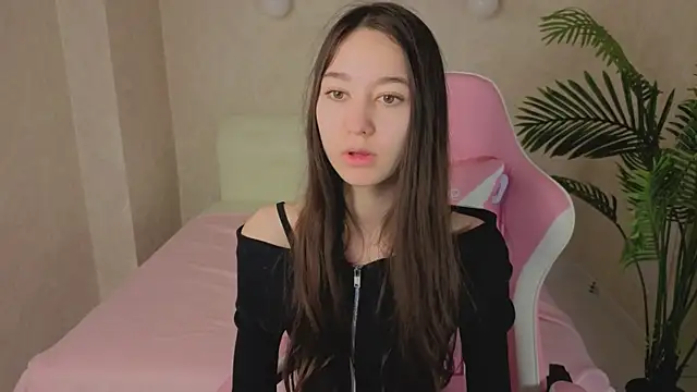 Snapshot of Nicole_Brownie chatting on May 29, 2026, 1:11 am Nicole Brownie online show from May 29, 2026, 1:11 am