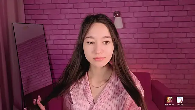 Snapshot of Nicole_Brownie chatting on May 4, 2026, 12:47 am Nicole Brownie online show from May 4, 2026, 12:47 am