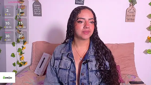 Snapshot of emiily_curly chatting on May 25, 2026, 11:09 am emiily curly online show from May 25, 2026, 11:09 am