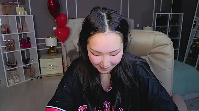 ElinaMotion online show from February 15, 2026, 7:51 am