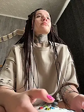 Snapshot of KishaMur chatting on April 15, 2026, 5:57 am KishaMur online show from April 15, 2026, 5:57 am