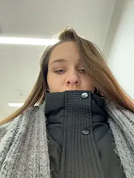 KishaMur online show from February 17, 2026, 4:43 am