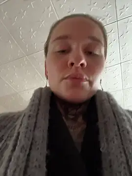 Snapshot of KishaMur chatting on April 11, 2026, 5:15 am KishaMur online show from April 11, 2026, 5:15 am