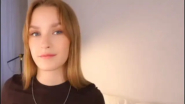 Snapshot of HellenSpelly chatting on February 20, 2026, 10:22 pm HellenSpelly online show from February 20, 2026, 10:22 pm