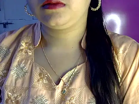 Snapshot of Cute_Aliyaa chatting on July 19, 2026, 12:46 pm Cute Aliyaa online show from July 19, 2026, 12:46 pm