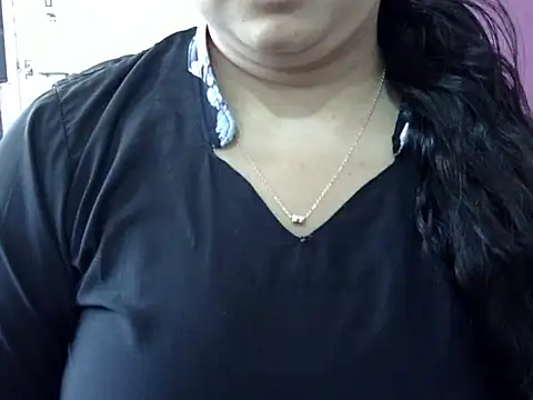 Cute Aliyaa online show from March 30, 2026, 9:44 am