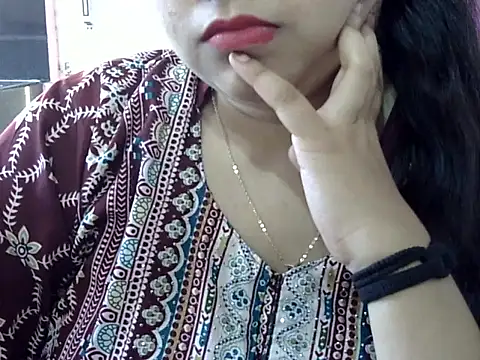 Cute Aliyaa online show from April 7, 2026, 11:23 am