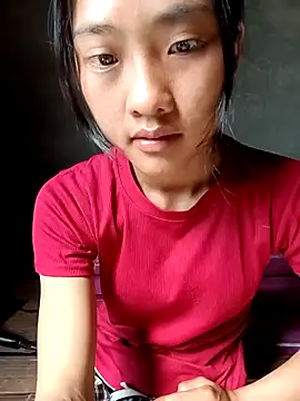 Snapshot of Hoa-tuylip chatting on April 13, 2026, 7:56 am Hoa-tuylip online show from April 13, 2026, 7:56 am