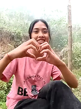 Snapshot of Hoa-tuylip chatting on March 29, 2026, 12:34 am Hoa-tuylip online show from March 29, 2026, 12:34 am