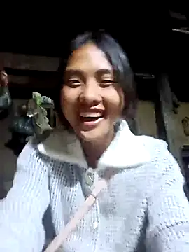 Snapshot of Hoa-tuylip chatting on March 19, 2026, 3:56 pm Hoa-tuylip online show from March 19, 2026, 3:56 pm