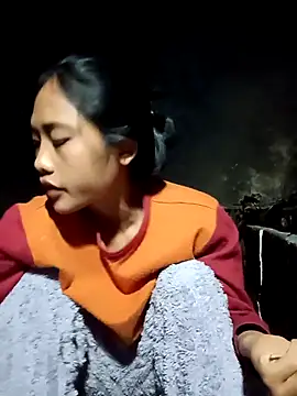 Snapshot of Hoa-tuylip chatting on March 22, 2026, 1:12 pm Hoa-tuylip online show from March 22, 2026, 1:12 pm