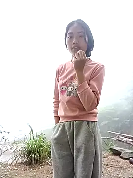 Snapshot of Hoa-tuylip chatting on March 8, 2026, 2:04 am Hoa-tuylip online show from March 8, 2026, 2:04 am