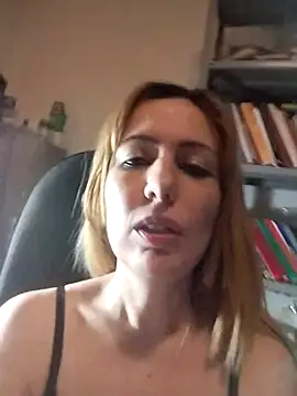 Snapshot of Jujubauva7 chatting on March 5, 2026, 5:15 am Jujubauva7 online show from March 5, 2026, 5:15 am