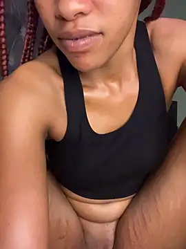 Snapshot of Hot_Mess18 chatting on February 2, 2026, 7:02 pm Hot Mess18 online show from February 2, 2026, 7:02 pm