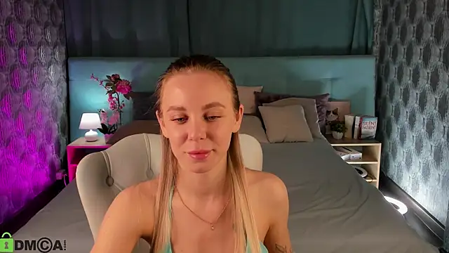 Snapshot of Tesssa_Young chatting on April 4, 2026, 12:39 am Tesssa Young online show from April 4, 2026, 12:39 am