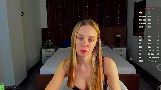 Snapshot of Tesssa_Young chatting on March 30, 2026, 12:56 am Tesssa Young online show from March 30, 2026, 12:56 am