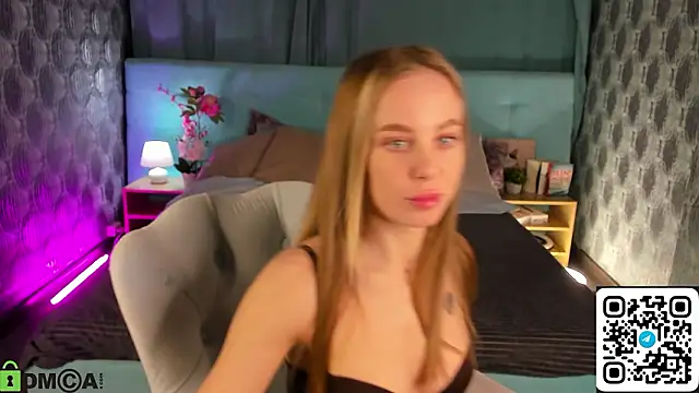 Snapshot of Tesssa_Young chatting on March 29, 2026, 12:45 am Tesssa Young online show from March 29, 2026, 12:45 am