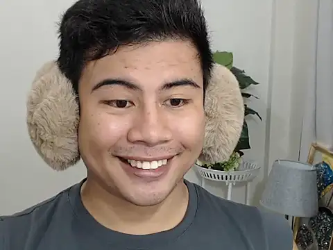 Snapshot of beraldick chatting on February 25, 2026, 10:26 am beraldick online show from February 25, 2026, 10:26 am