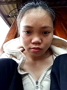 Snapshot of derylove_ chatting on February 24, 2026, 7:42 am derylove online show from February 24, 2026, 7:42 am