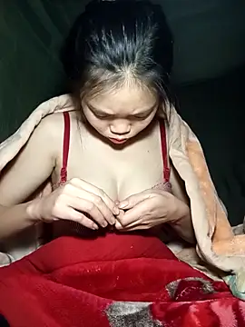 Snapshot of derylove_ chatting on February 8, 2026, 4:37 pm derylove online show from February 8, 2026, 4:37 pm