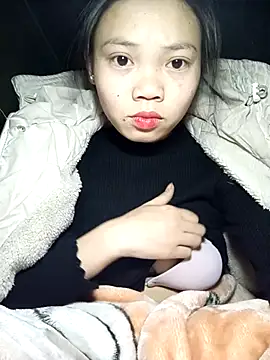 Snapshot of derylove_ chatting on February 10, 2026, 3:11 pm derylove online show from February 10, 2026, 3:11 pm